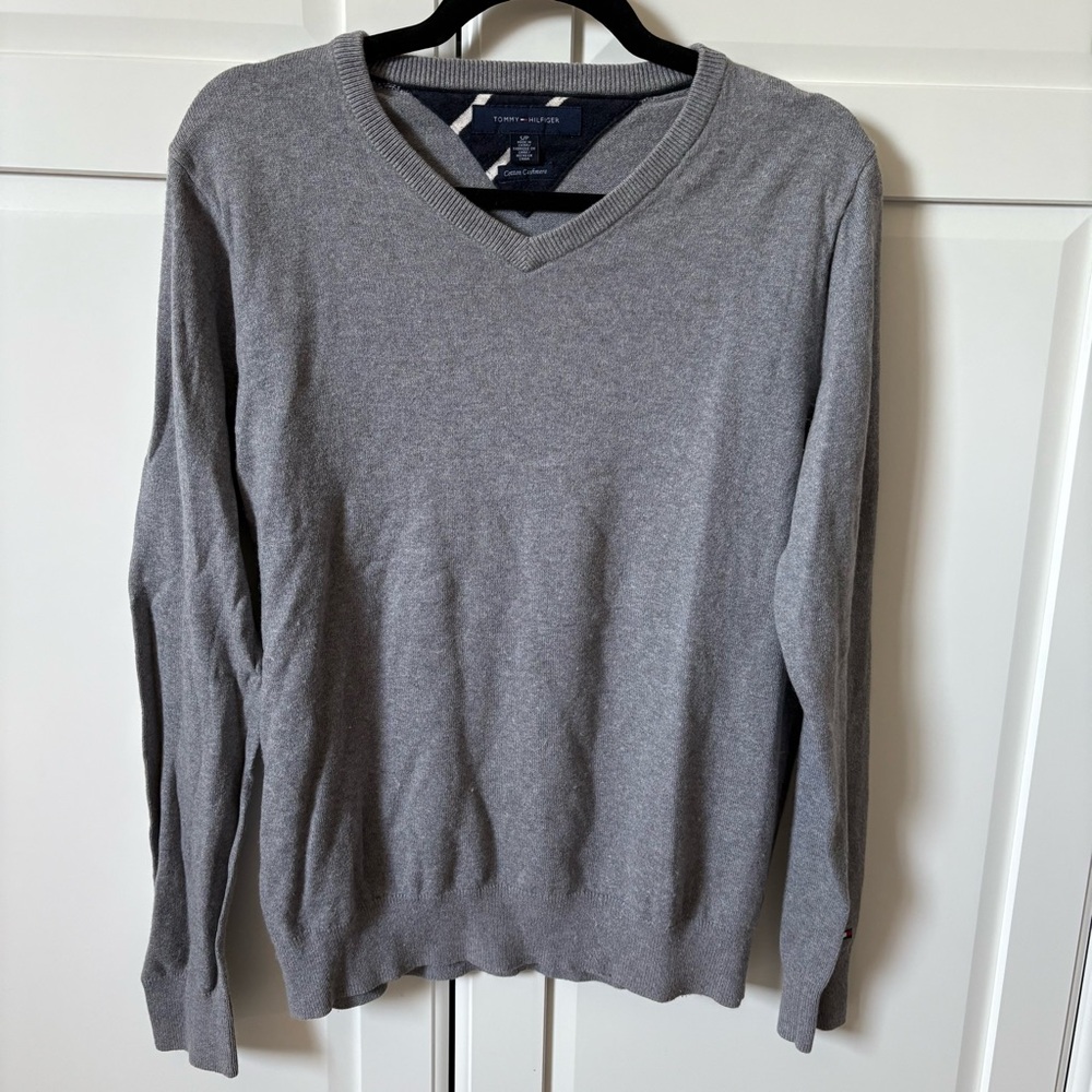 Men's Gray V-Neck Sweater